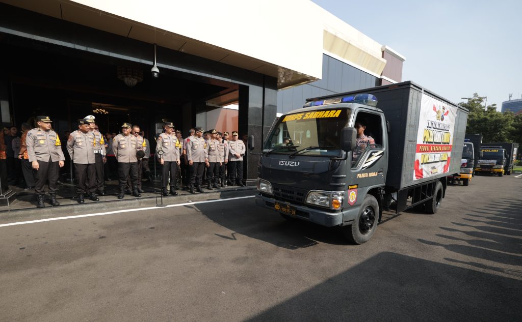 Pemberangkatan 50.789 Paket Bantuan Kemanusiaan untuk Warga Terdampak Banjir di Jawa Tengah