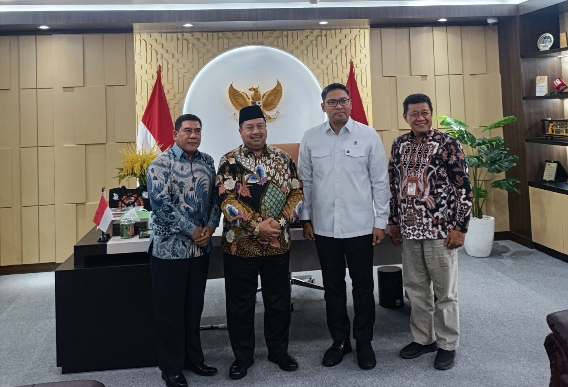 Bupati Jombang, H. Warsubi, saat audiensi dengan jajaran Kementerian Pertanian Republik Indonesia (Kementan RI),di Jakarta Selasa (24/6/2025).(Istimewa)